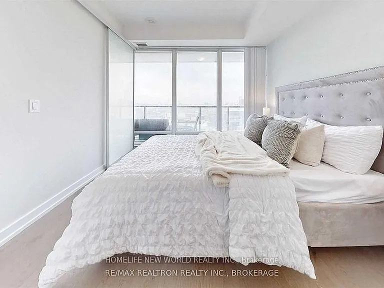 488 University Ave #3101 — Photo 40