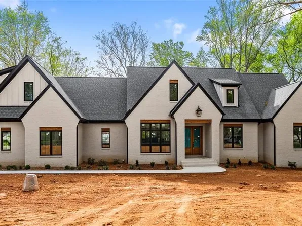 5503 Francisco Dr, Greensboro, NC 27410