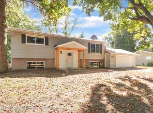 2617 Greencliff Dr, East Lansing, MI 48823
