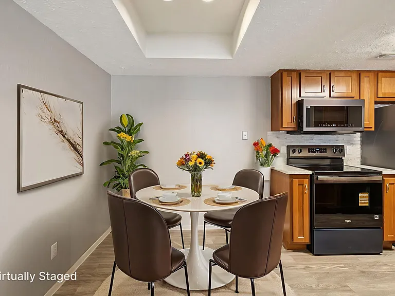Raintree Apartments — Photo 10