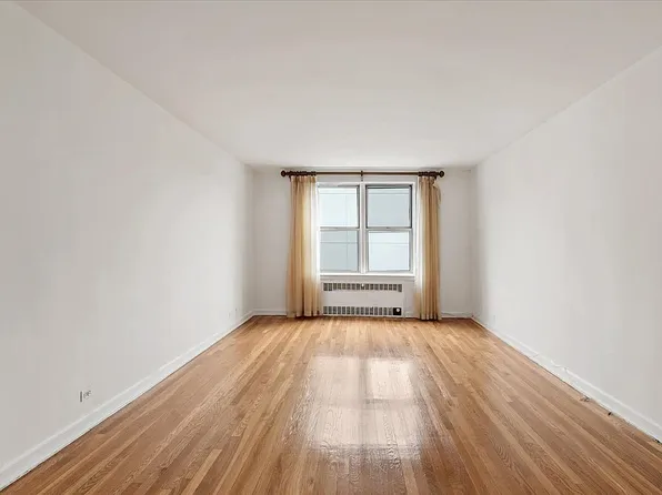 325 E 201st St APT 5F, Bronx, NY 10458
