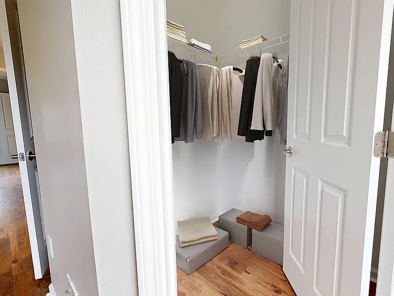 Walk-in Closet