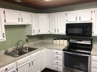6226 Oakwood Dr, Delton, MI
