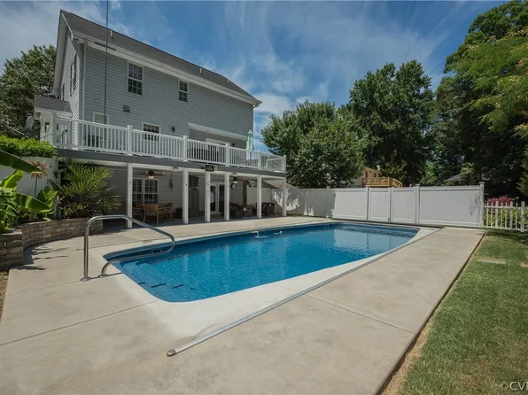 1335 Hoskins Dr, Tappahannock, VA 22560