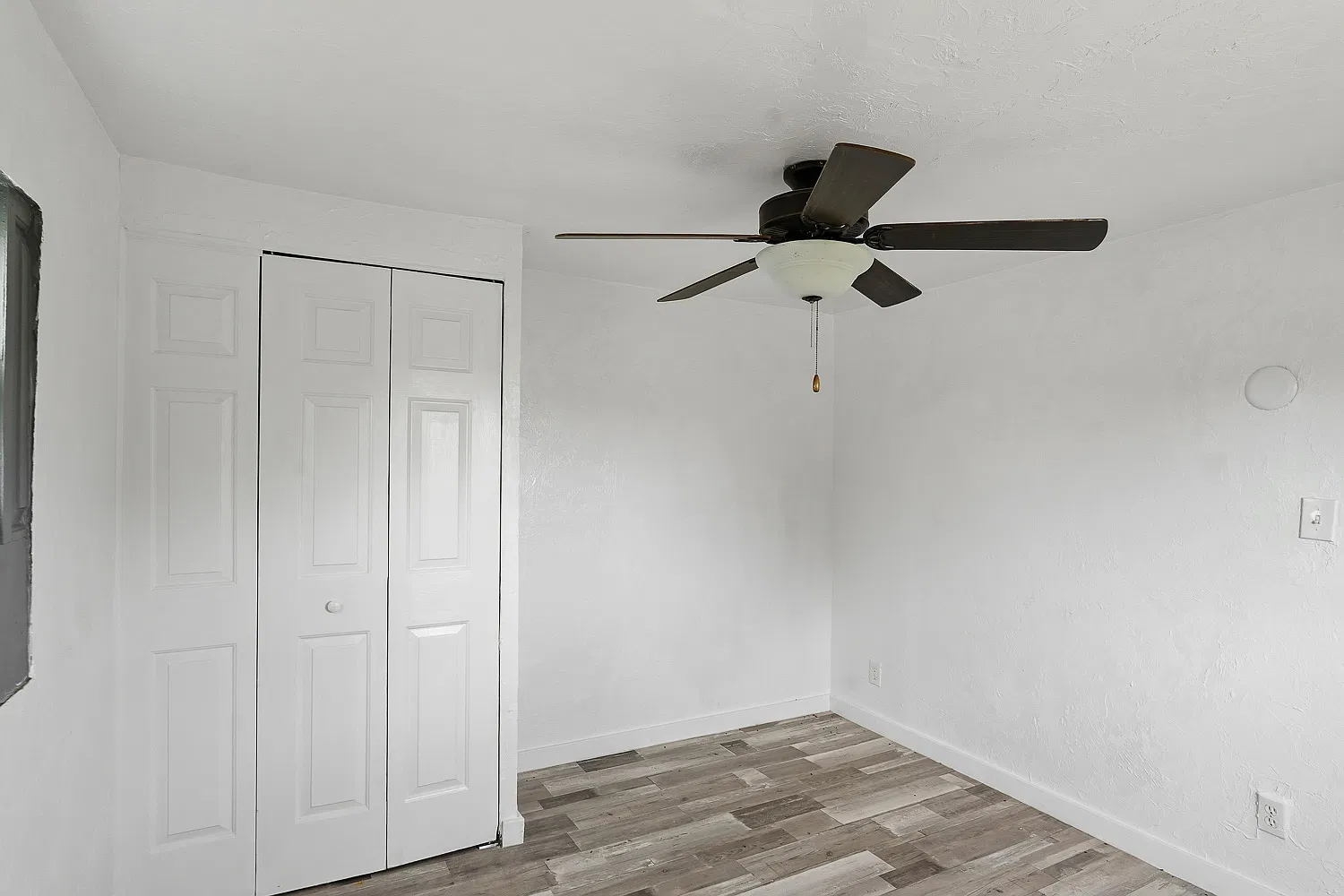 3 bed, 672 sqft, $1,250 — Photo 2