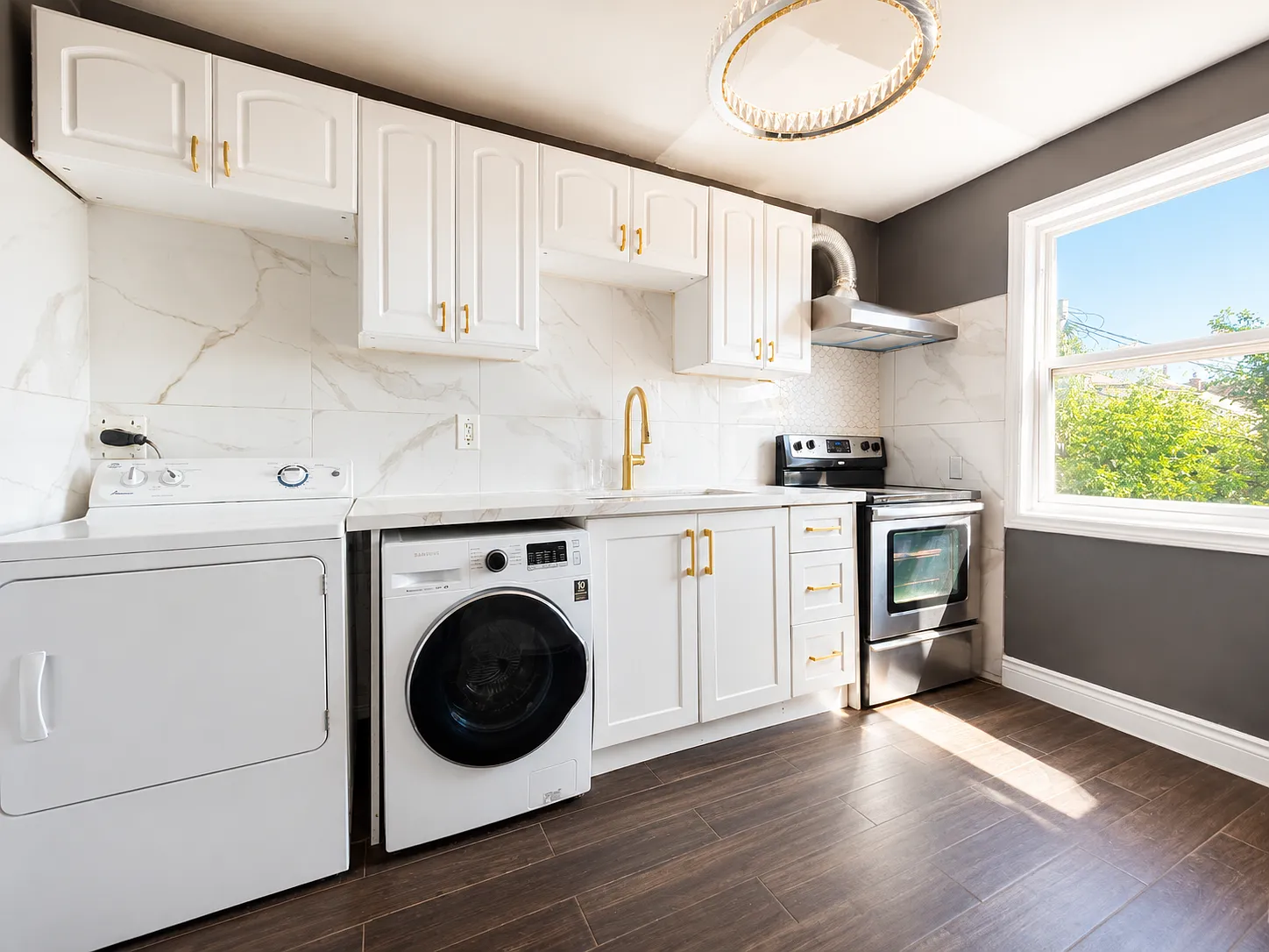 728 Weston Road Toronto Ontario M6N 3R5 — Photo 2