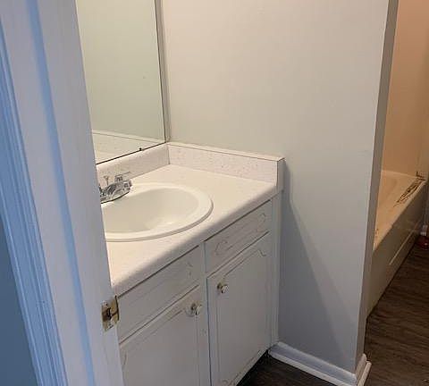 2nd image of 2905 15th Ave APT 5