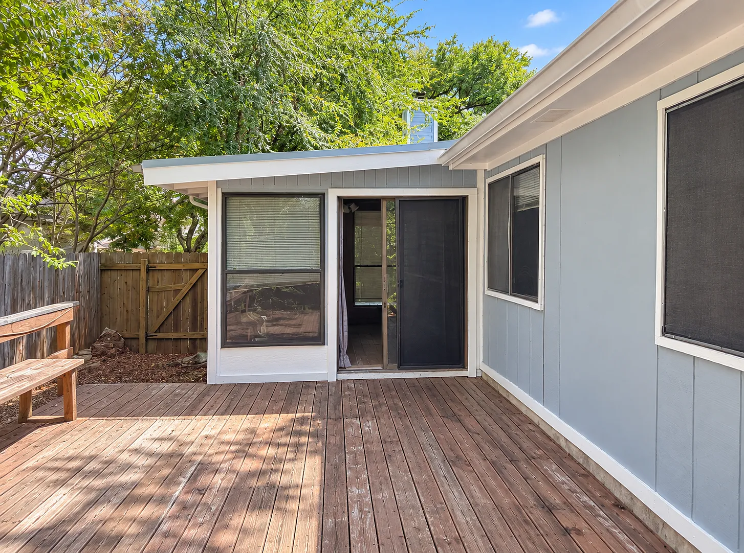 3 bed, 1394 sqft, $1,800 — Photo 2