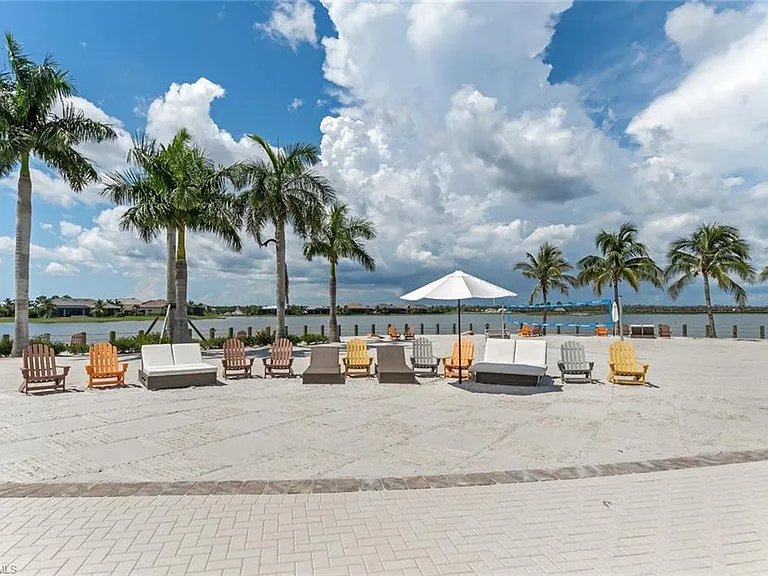 14586 Tropical Dr — Photo 28