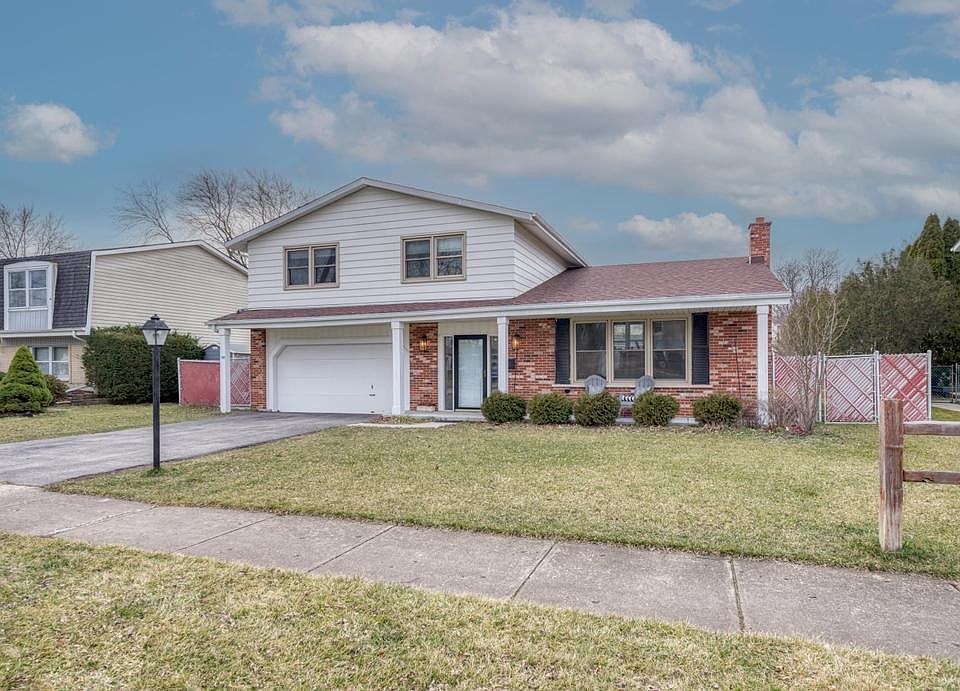 1st image of 1116 N King Charles Ct