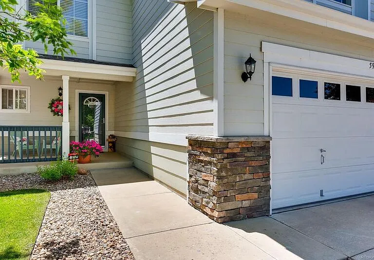 5971 S Waco St — Photo 3