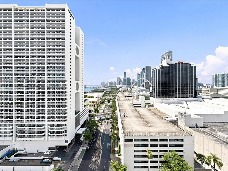 1750 N Bayshore Dr #1912 — Photo 13