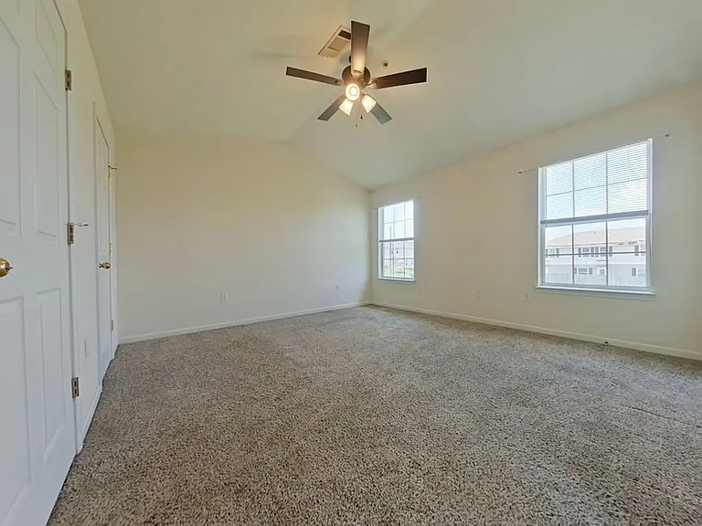 304 Crooked Pine Trl — Photo 8