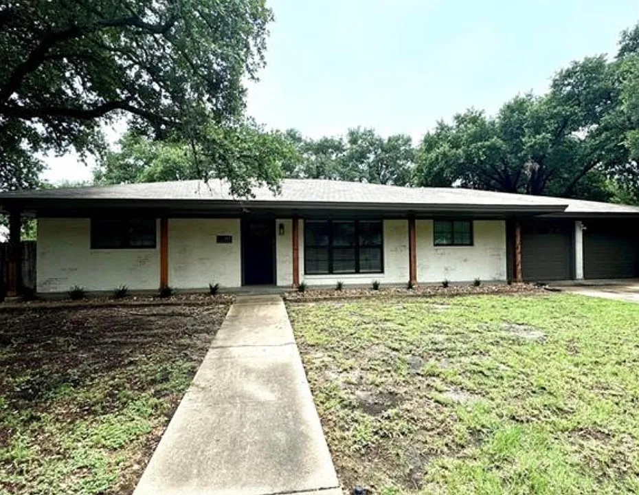 313 Borderbrook Dr