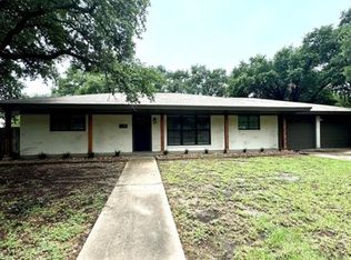 313 Borderbrook Dr, Bryan, TX 77801