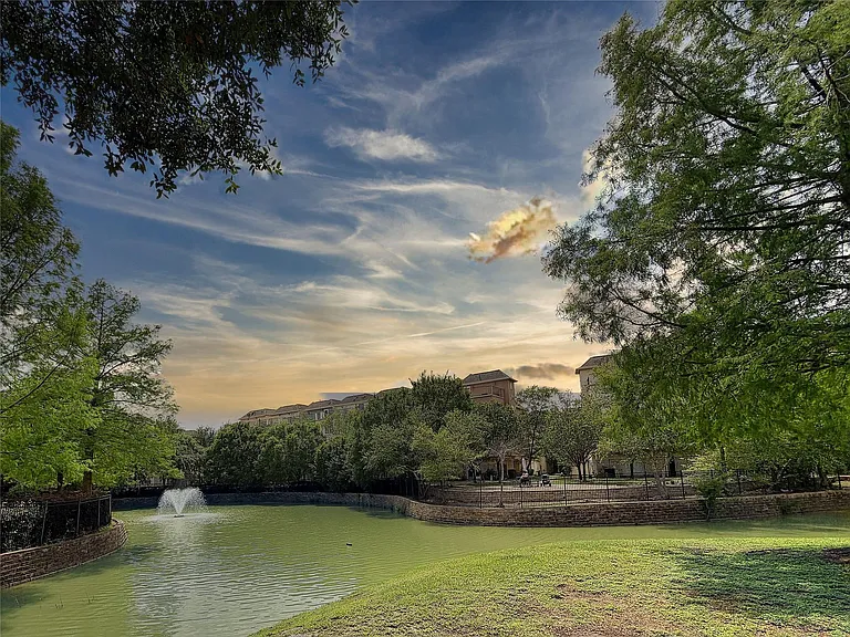 2612 Edgefield Lakes Dr — Photo 34