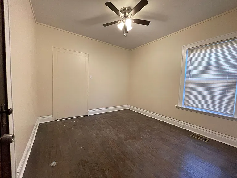 7550 S Green St — Photo 6