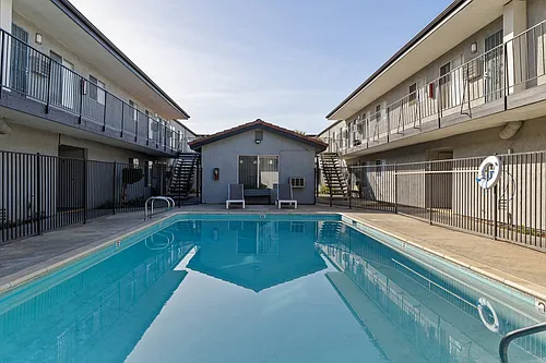 Valle at 9121 Kenwood Photo 1