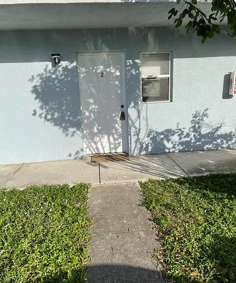 617 Ixoria Ave #2 — Photo 1