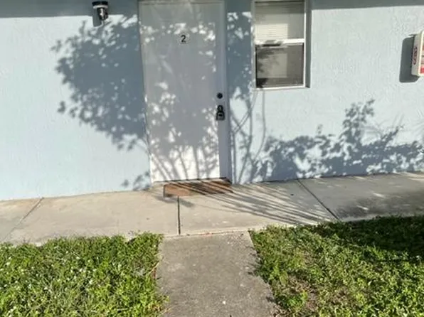 617 Ixoria Ave, Fort Pierce, FL