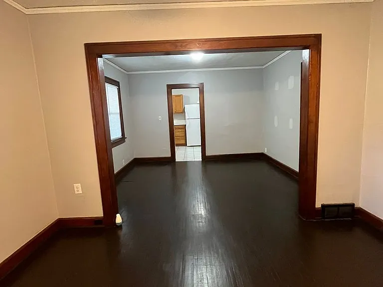 409 Barnum Rd — Photo 2