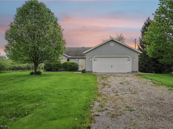 1805 Morning Star Dr, Roaming Shores, OH 44084