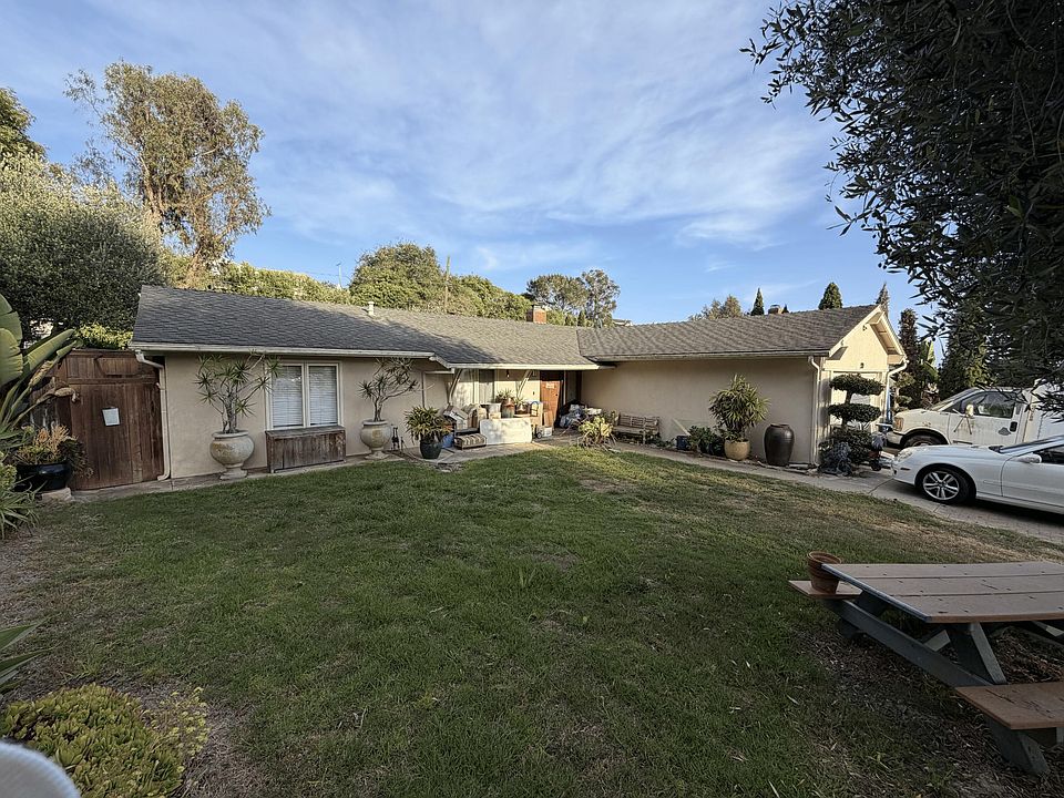 1st image of 920 Flora Vista Dr