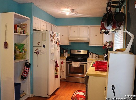 4th image of 11414 Baraeswood St