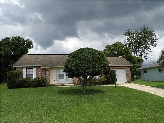 2nd image of 2033 El Campo Ave