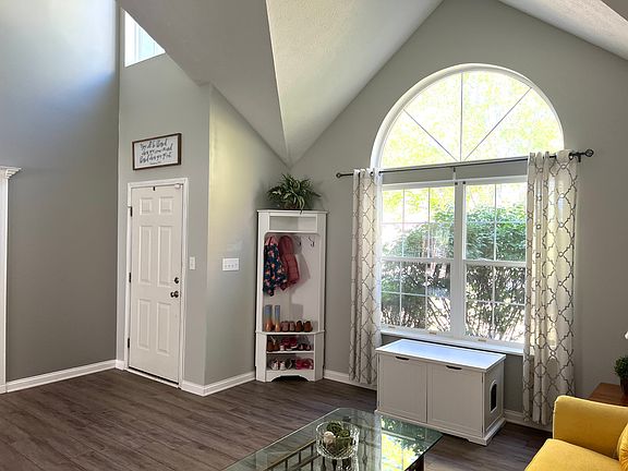 4th image of 9860 Youngwood Ln
