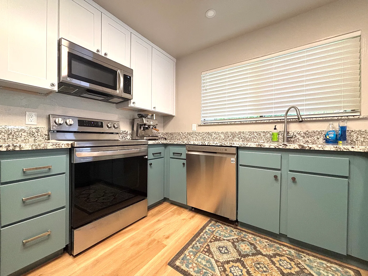 2 bed, 1475 sqft, $4,250 — Photo 2
