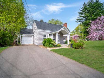 22 Hooker Drive, West Hartford, CT, 06107