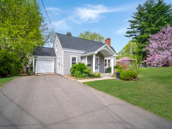 22 Hooker Drive, West Hartford, CT 06107