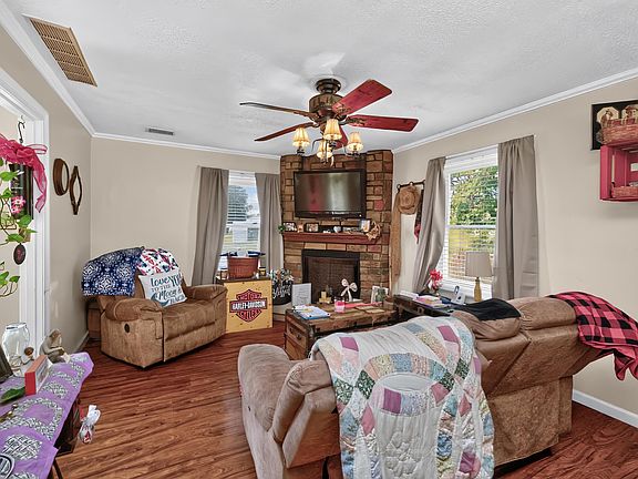 3rd image of 41 Lausman Ave