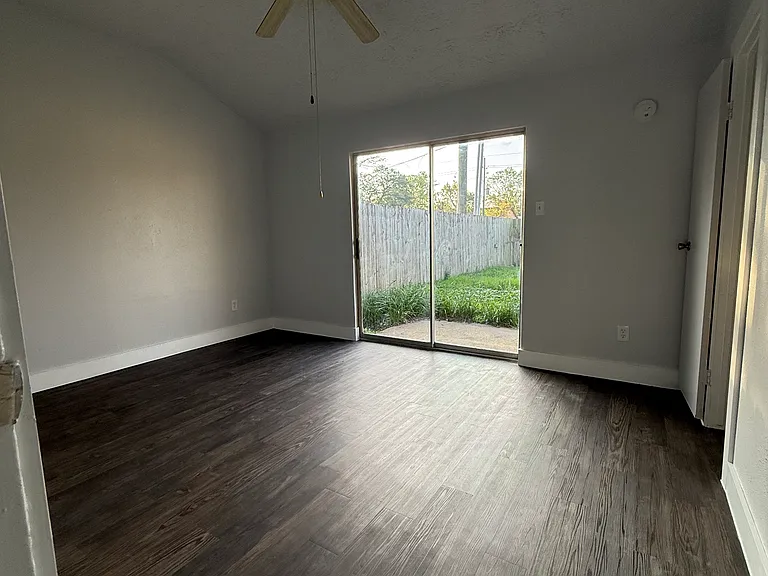 6629 Greenyard Dr — Photo 9
