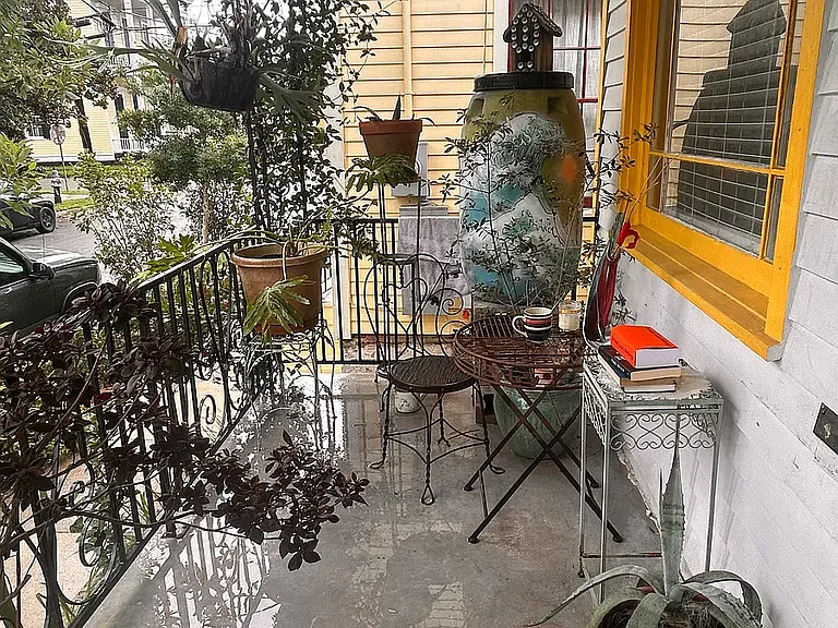 2470 Dauphine St #B — Photo 2