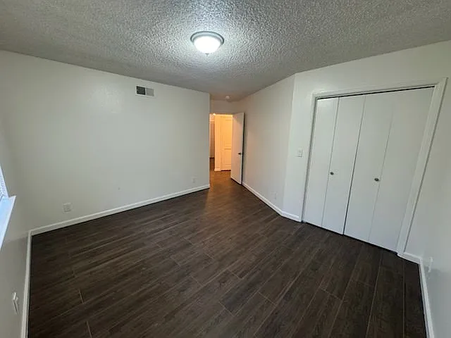 4038 E Saginaw Way — Photo 5