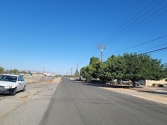 4th image of 15930 Manzanita St