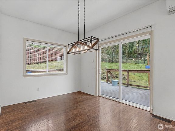 5th image of 7239 Long Lake Road SE