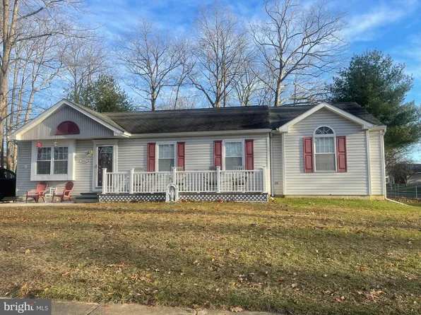1102 S Beecham Rd, Williamstown, NJ 08094