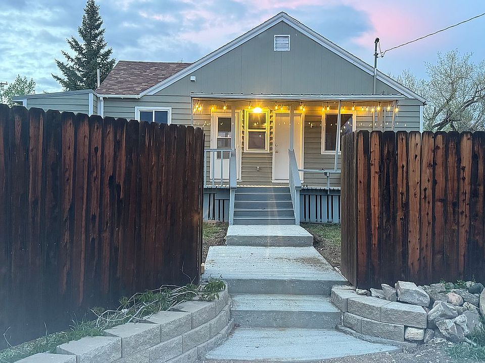 1st image of 430 7th St N