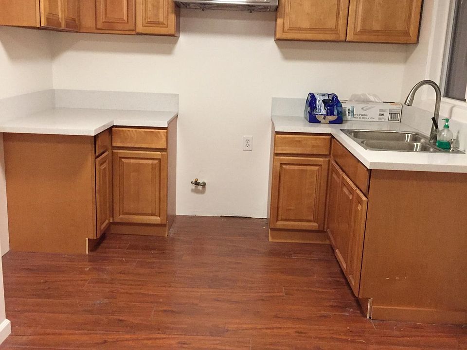 1st image of 17645 Arrow Blvd