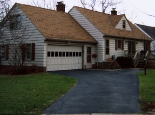 17039 Webster Rd, Middleburg Heights, OH 44130