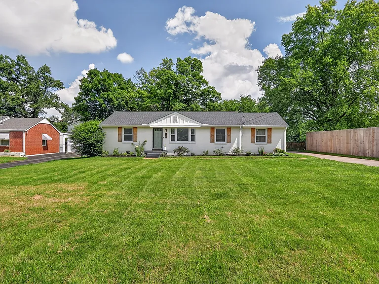 544 Watsonwood Dr — Photo 40