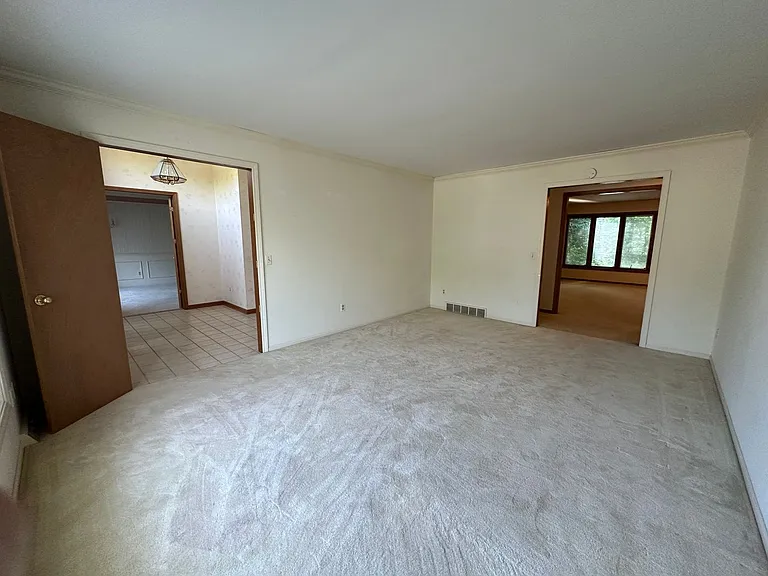 486 Ashton Ct SE — Photo 12