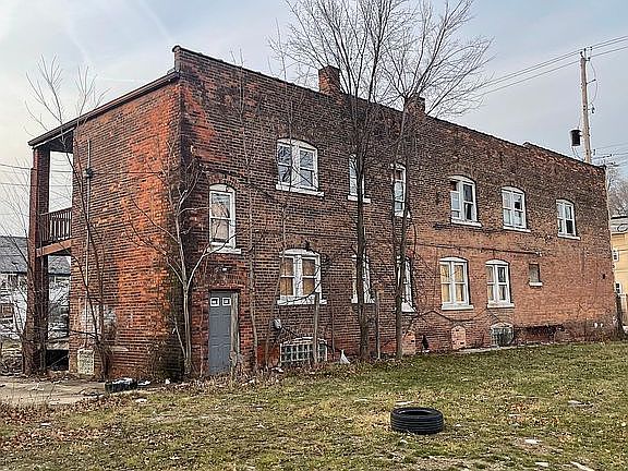 3rd image of 11718 Union Ave