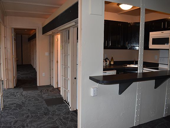 5th image of 176 Main St APT 6