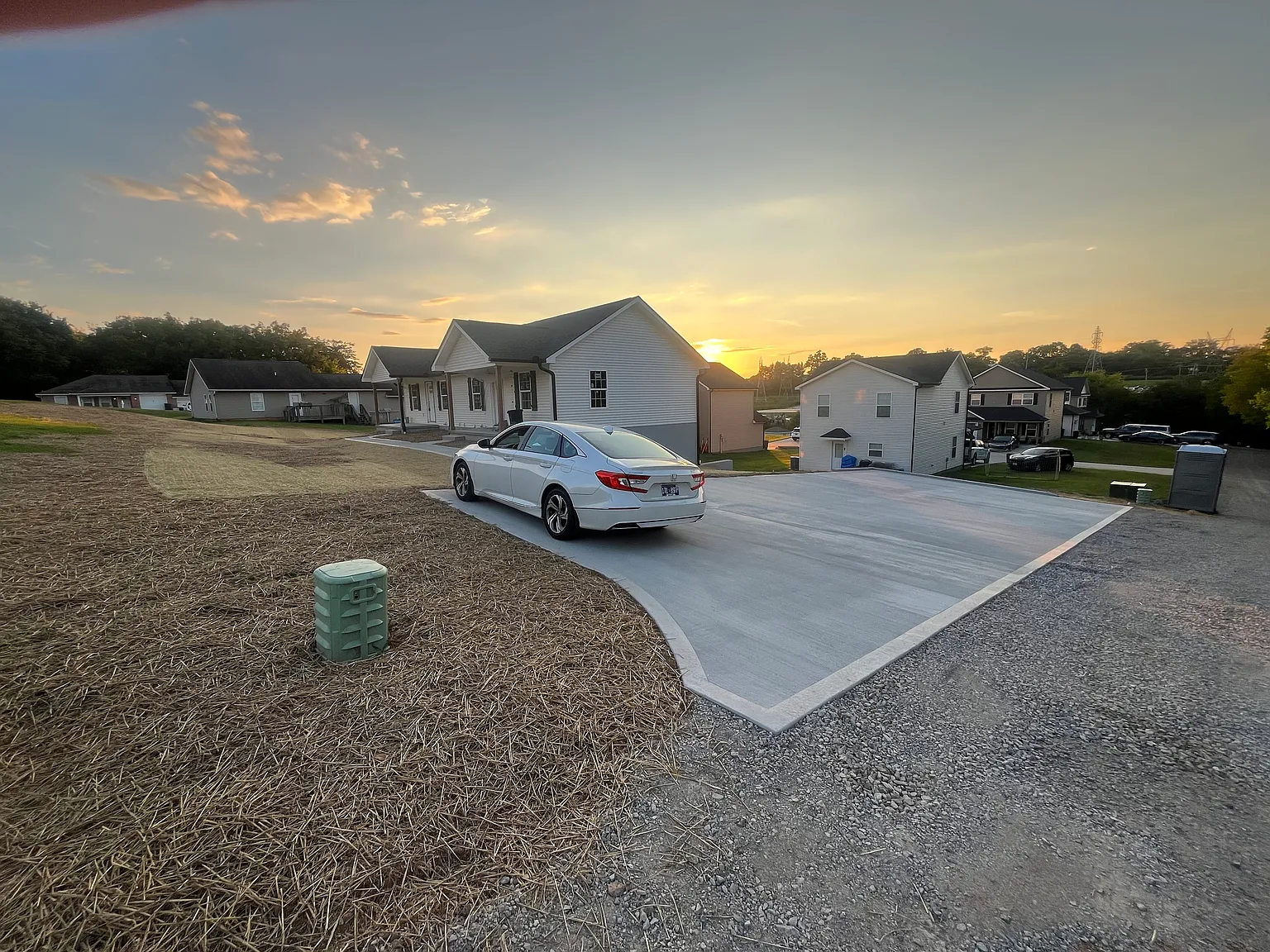 2 bed, 1.5 bath, 1250 sqft, $1,900 — Photo 3