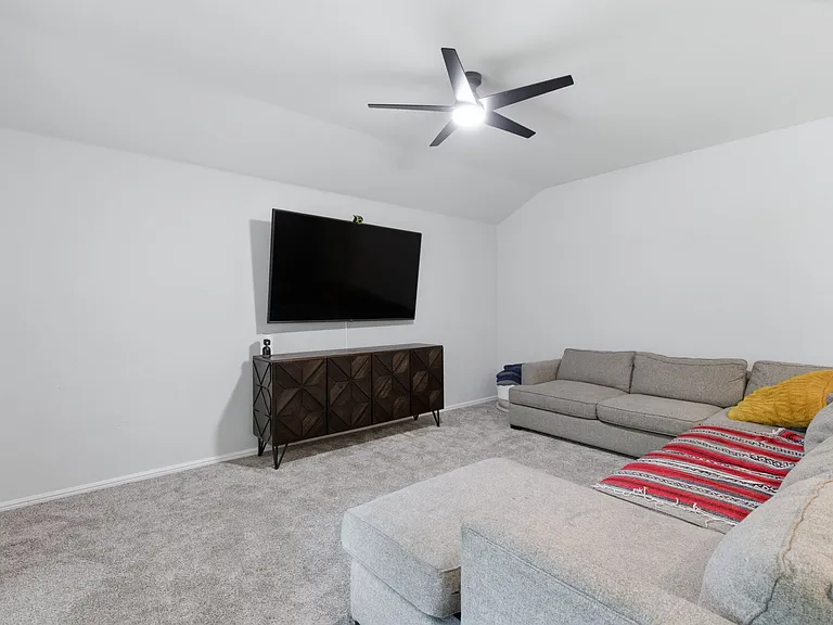 16308 Caledonia Ct — Photo 13