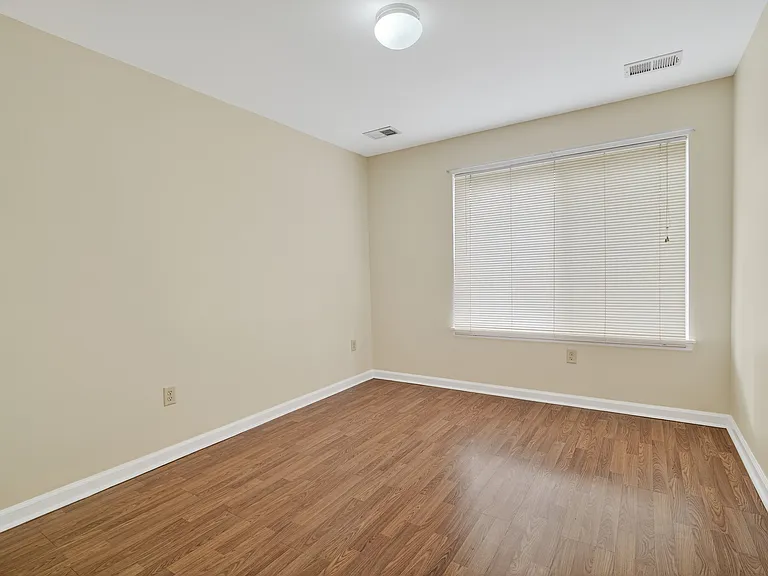 802 Jesse Way — Photo 7